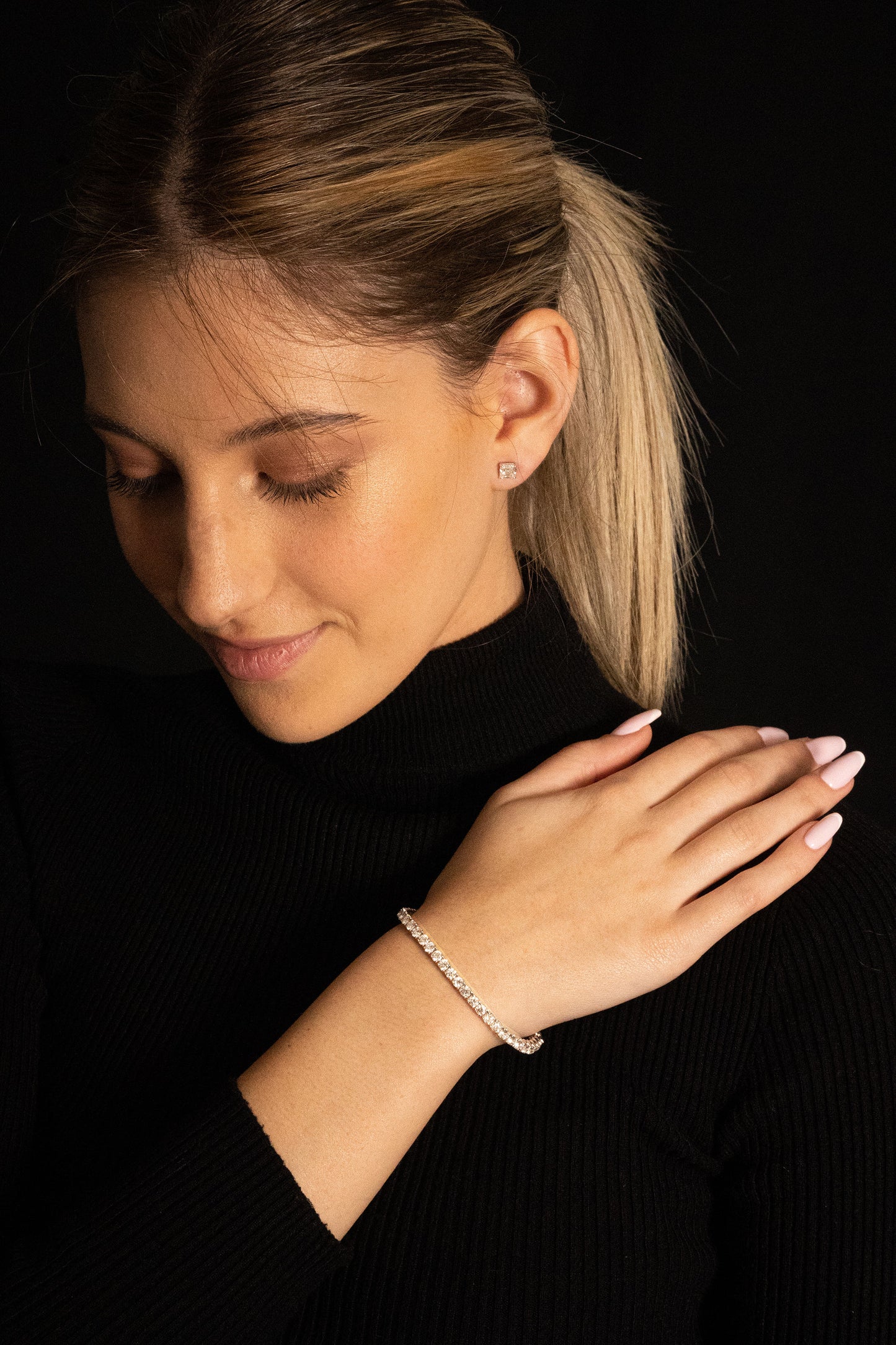 18K White Gold Tennis Bracelet With 6.89 TCW Natural Diamond
