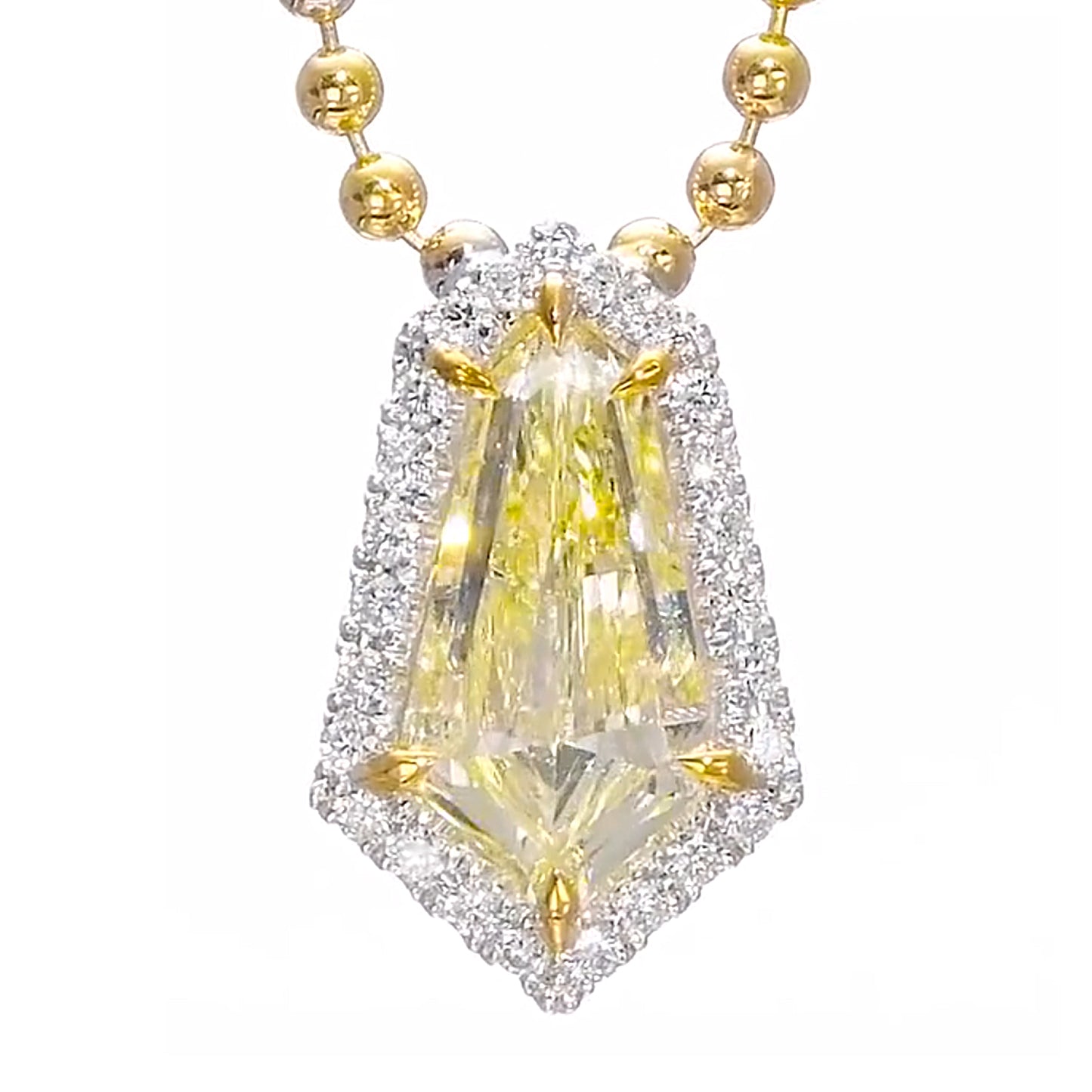 18K White Gold Pendant necklace With 0.94 TCW - Natural Fancy Colored Diamond Main Stone