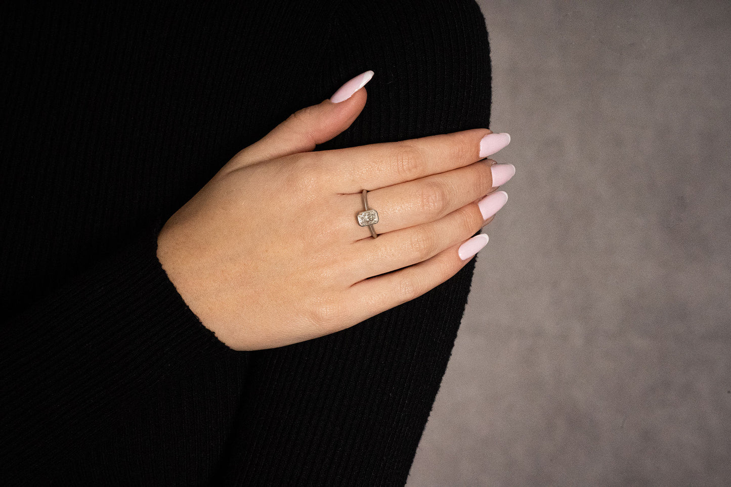 18K White Gold Solitaire Ring With 1.02 Carat Natural Diamond