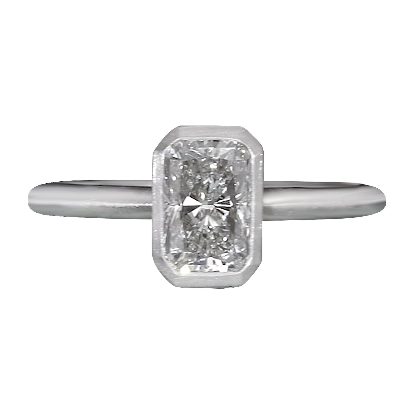 18K White Gold Solitaire Ring With 1.02 Carat Natural Diamond