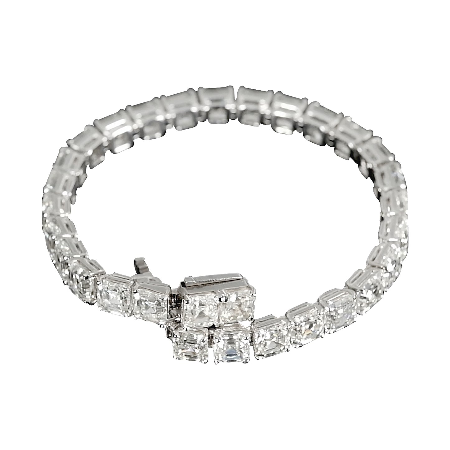 18K White Gold Tennis Bracelet With 29.28 Natural Diamonds