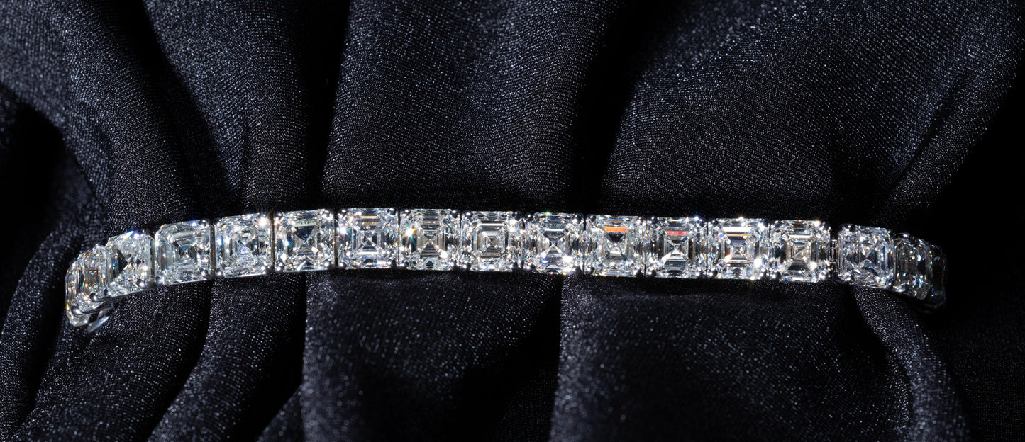 18K White Gold Tennis Bracelet With 29.28 Natural Diamonds