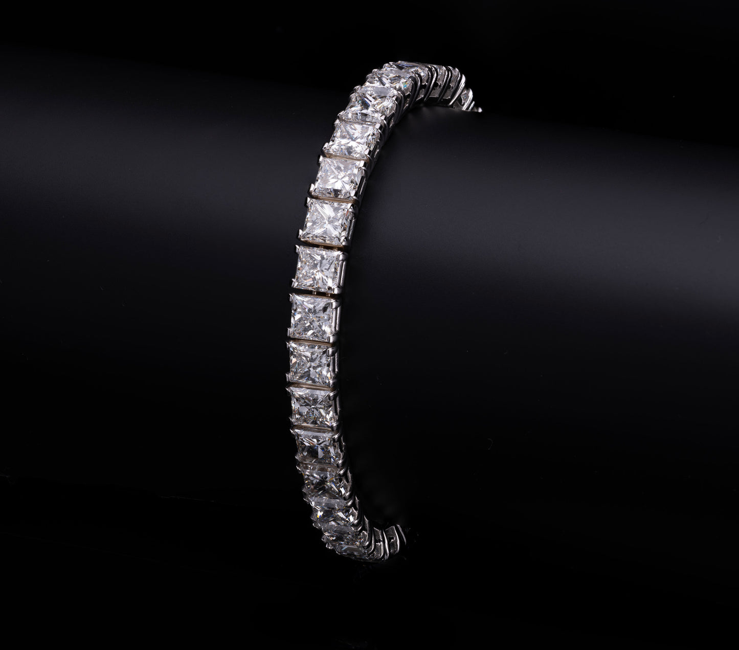 18K White Gold Tennis Bracelet With 29.70 TCW Natural Diamond