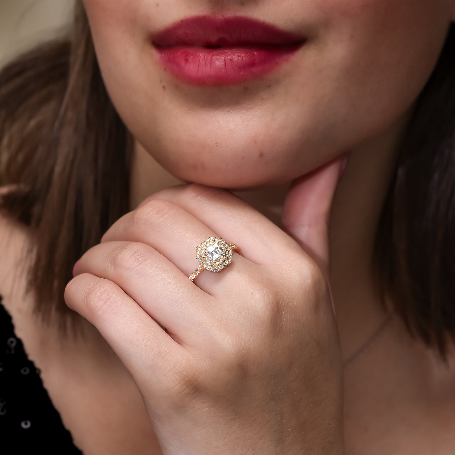 18k Rose Gold Engagement Ring With 0.94 tcw Asscher Cut Natural Diamond