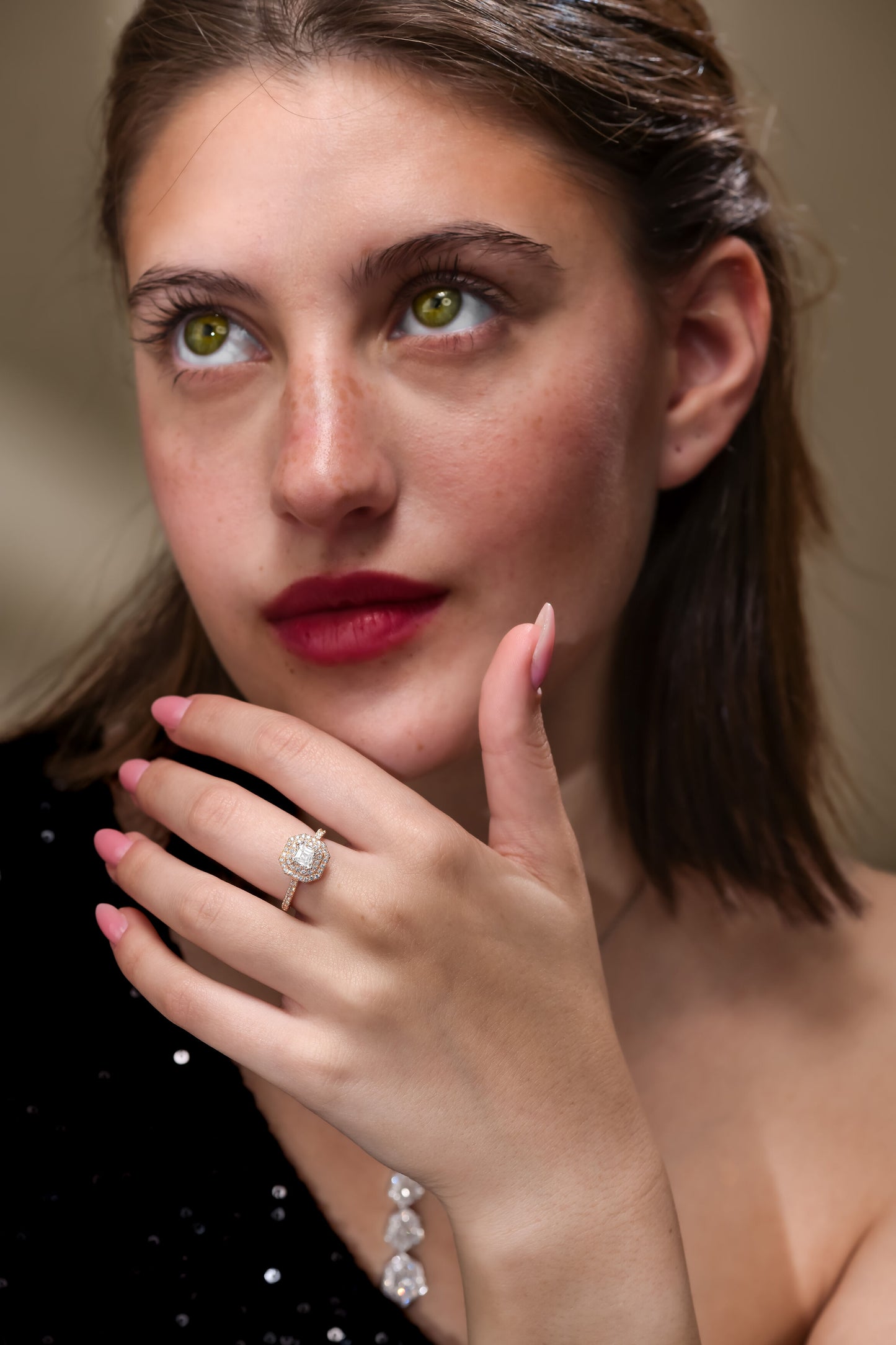 18k Rose Gold Engagement Ring With 0.94 tcw Asscher Cut Natural Diamond