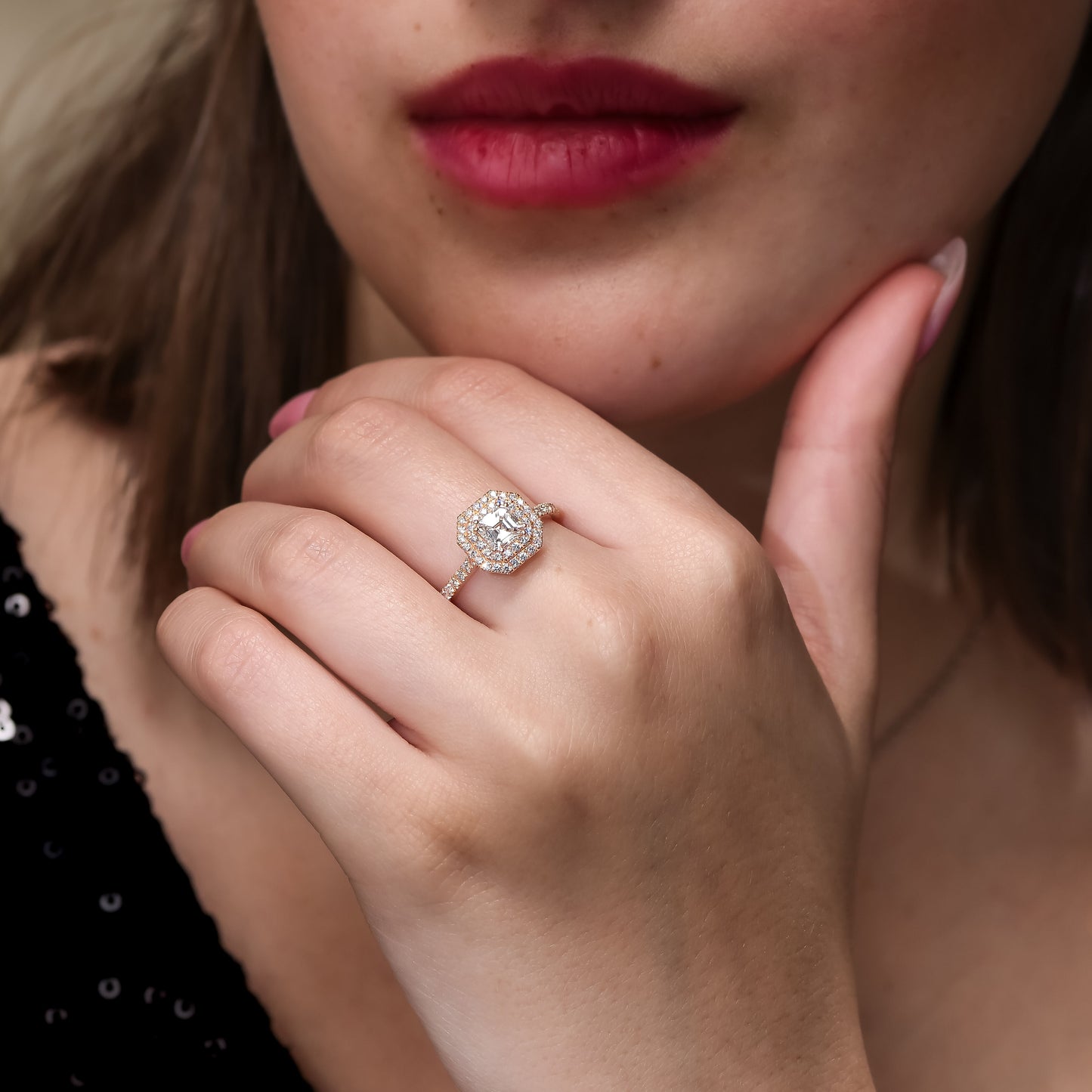 18k Rose Gold Engagement Ring With 0.94 tcw Asscher Cut Natural Diamond