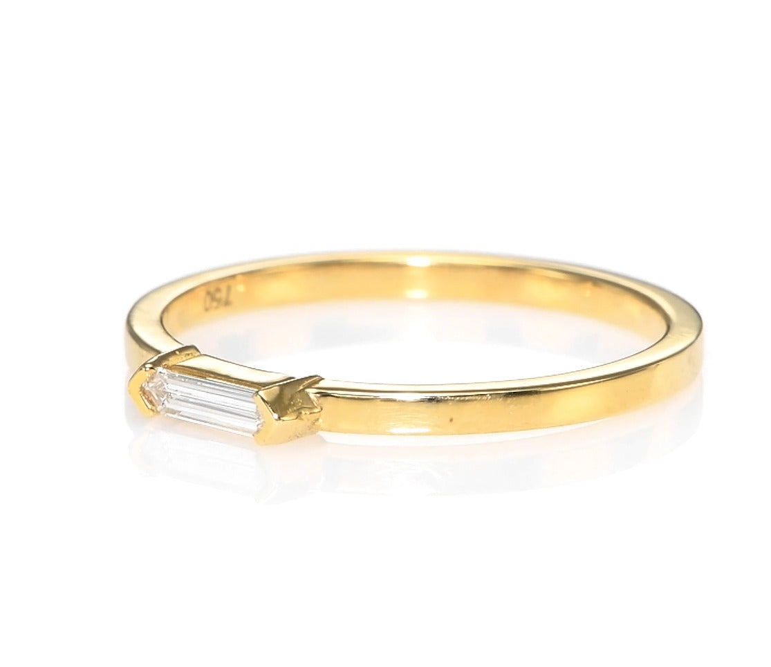 18k Yellow Gold Ring With 0.09 Carat Elongated Hexagon Shape Natural Diamond