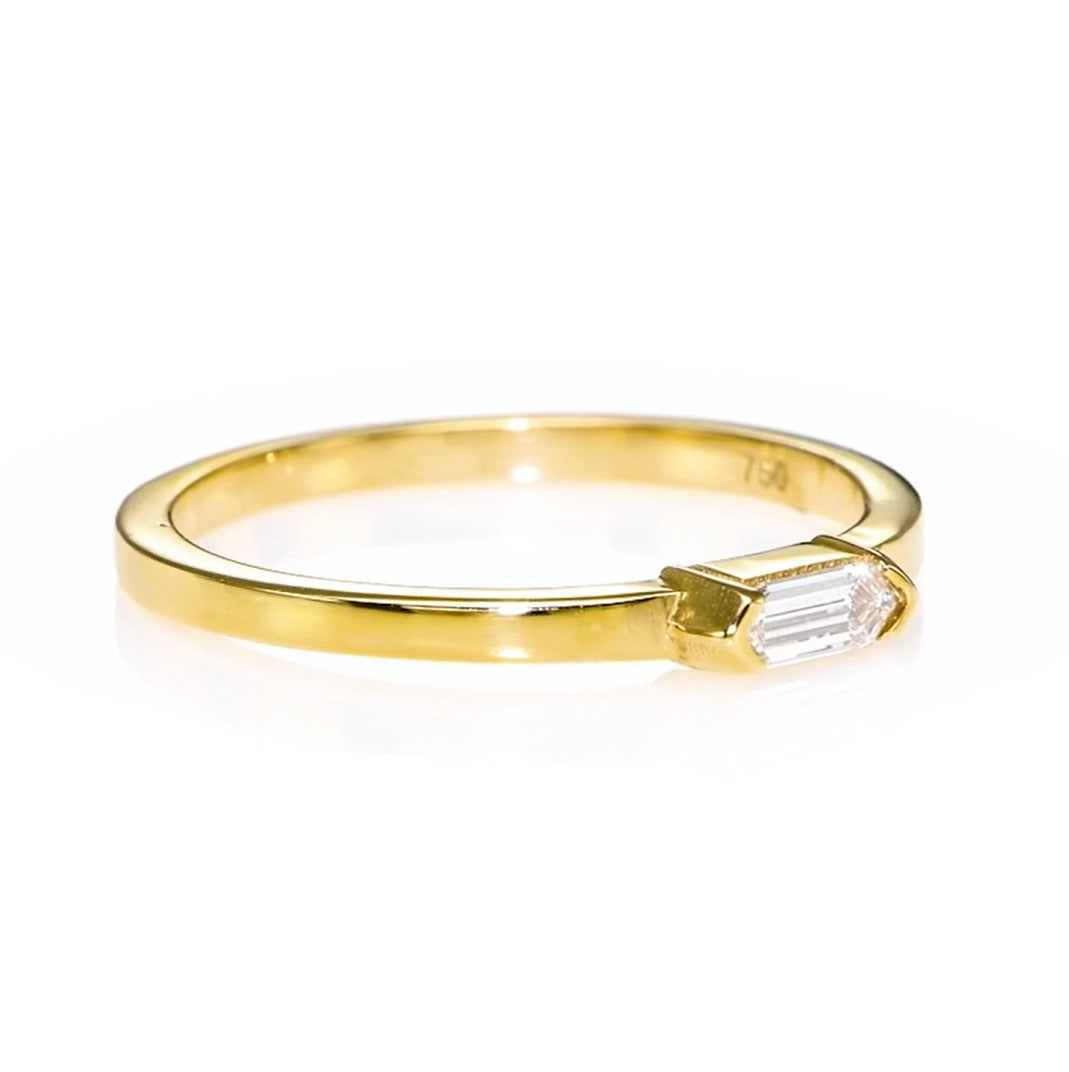 18k Yellow Gold Ring With 0.11 Carat Elongated Hexagon Shape Natural Diamond