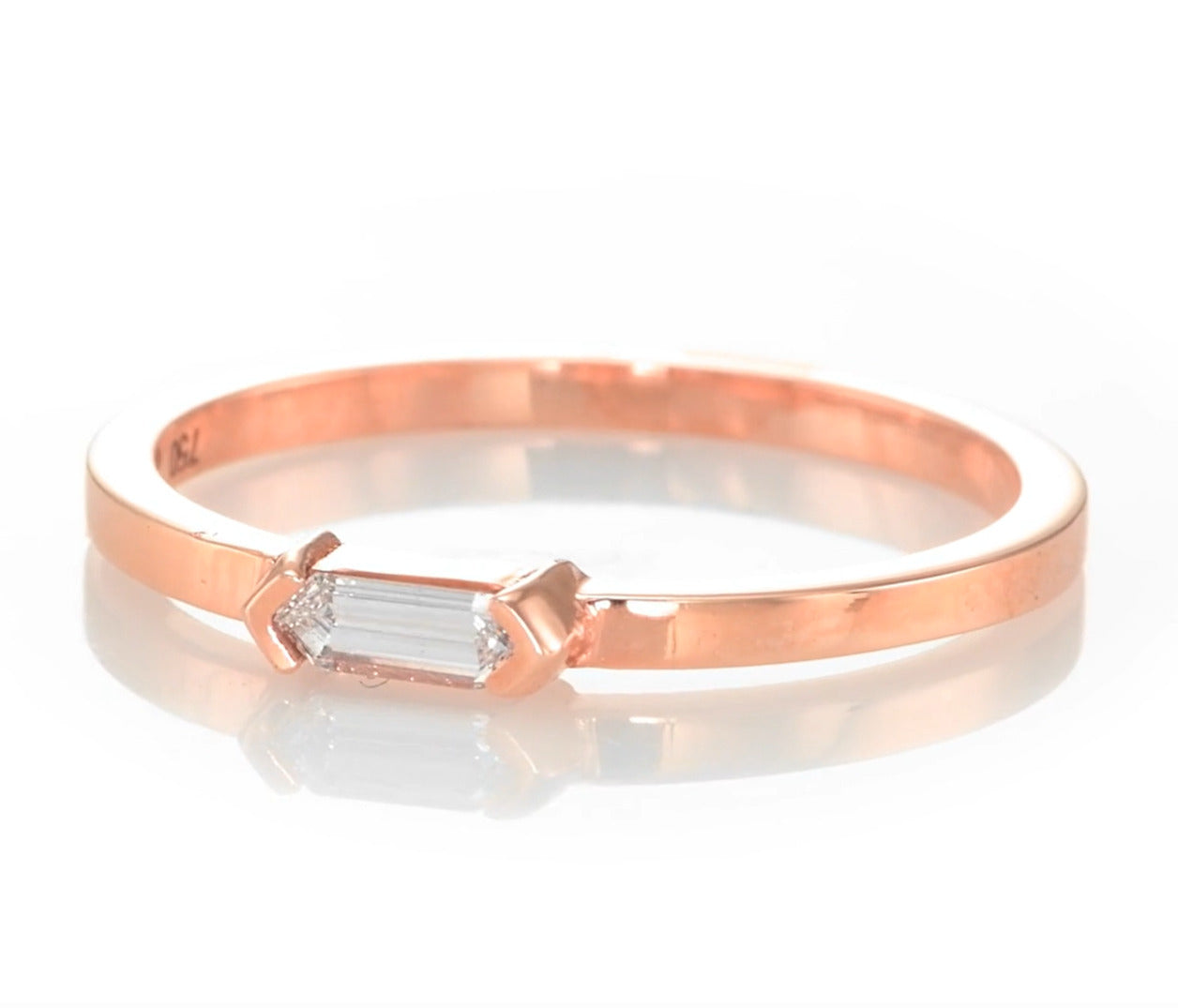18k Rose Gold Ring With 0.14 Carat Elongated Hexagon Shape Natural Diamond