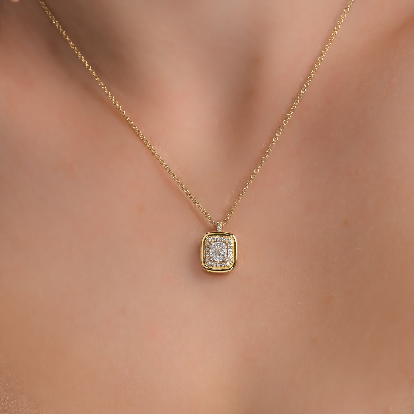 18K Yellow Gold Pendant Necklace With 0.50 TCW Natural Diamond