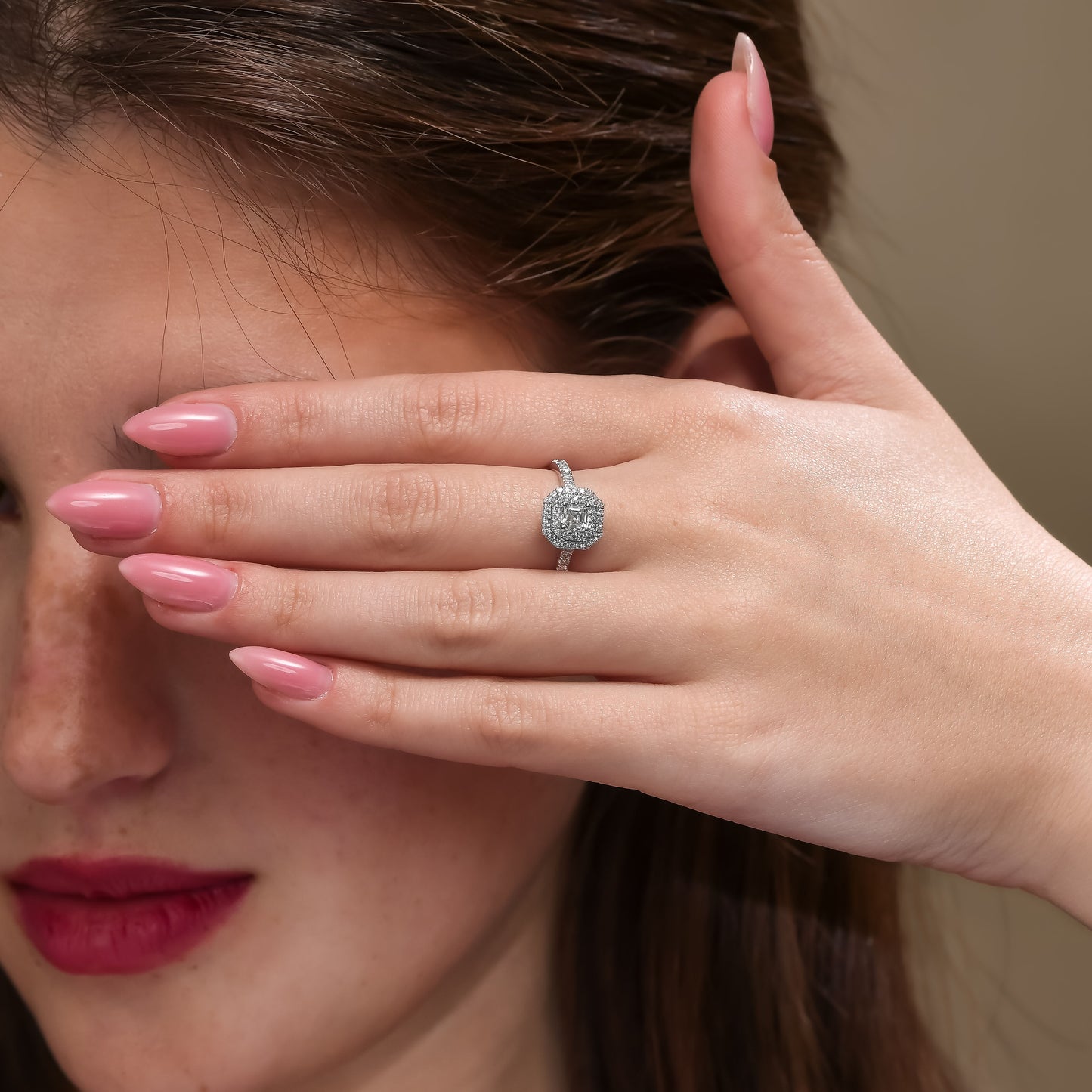 18K White Gold Engagement Ring With 0.86 TCW Natural Diamonds