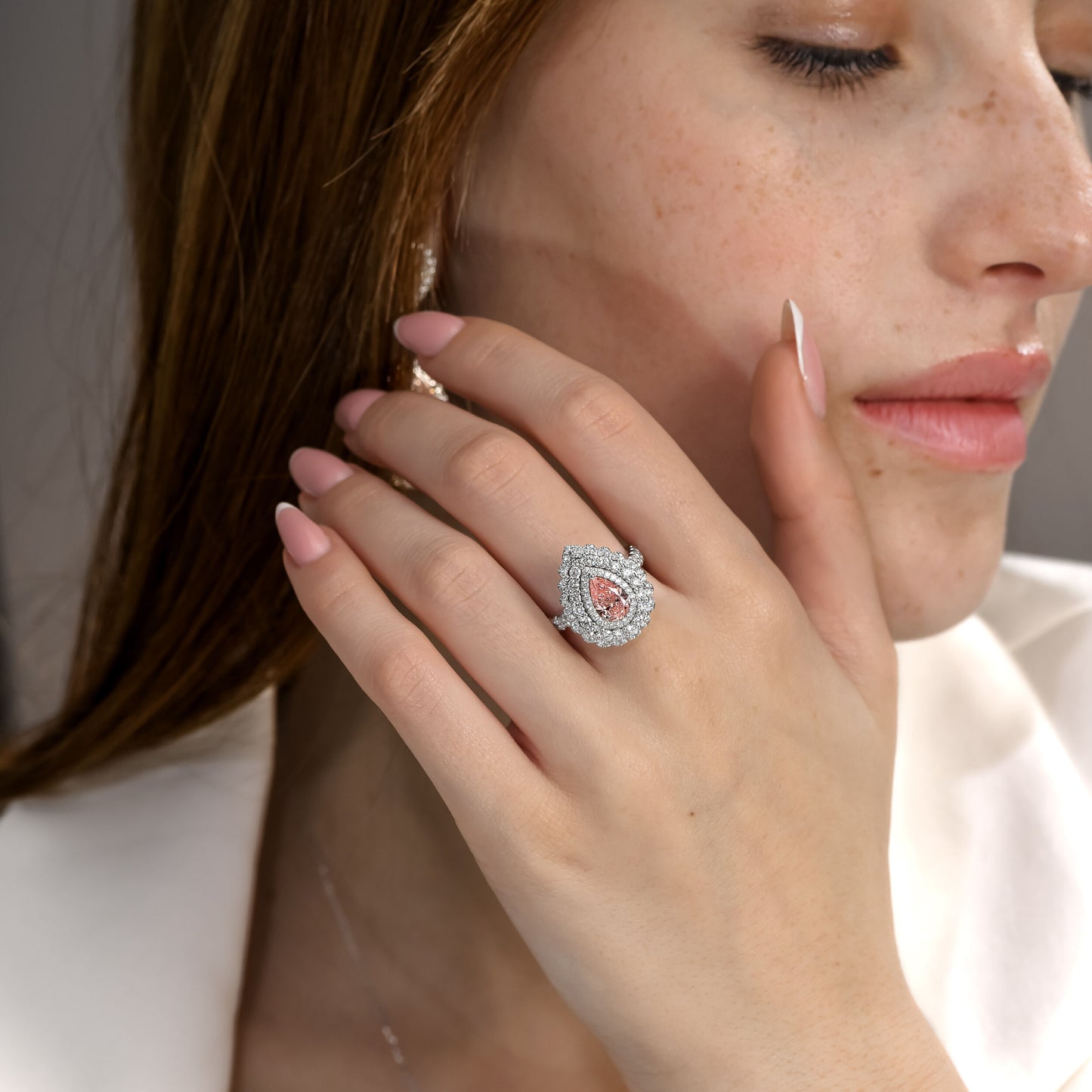18K White Gold Statement Ring With 1 Carat Fancy Coloured Diamond