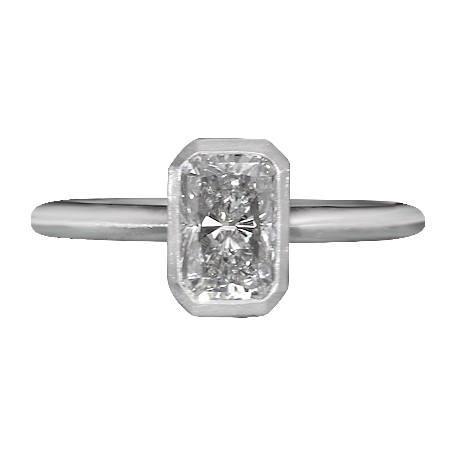 18K White Gold Solitaire Ring With 1.02 Carat Natural Diamond