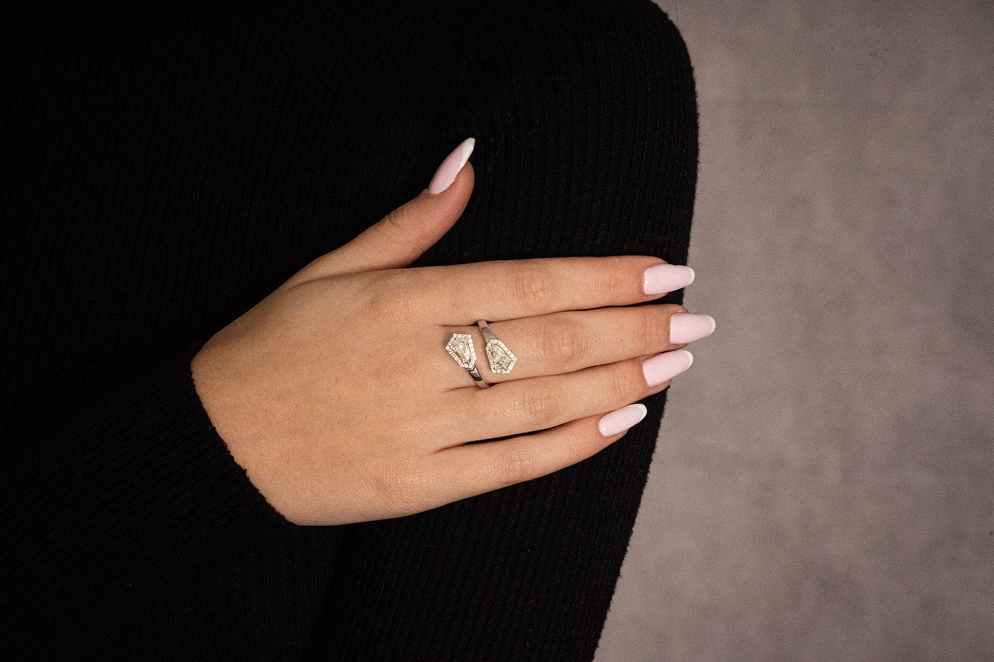 18K White Gold Wrap Around Ring With 1.35 TCW Natural Diamond