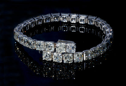18K White Gold Tennis Bracelet With 29.28 Natural Diamonds