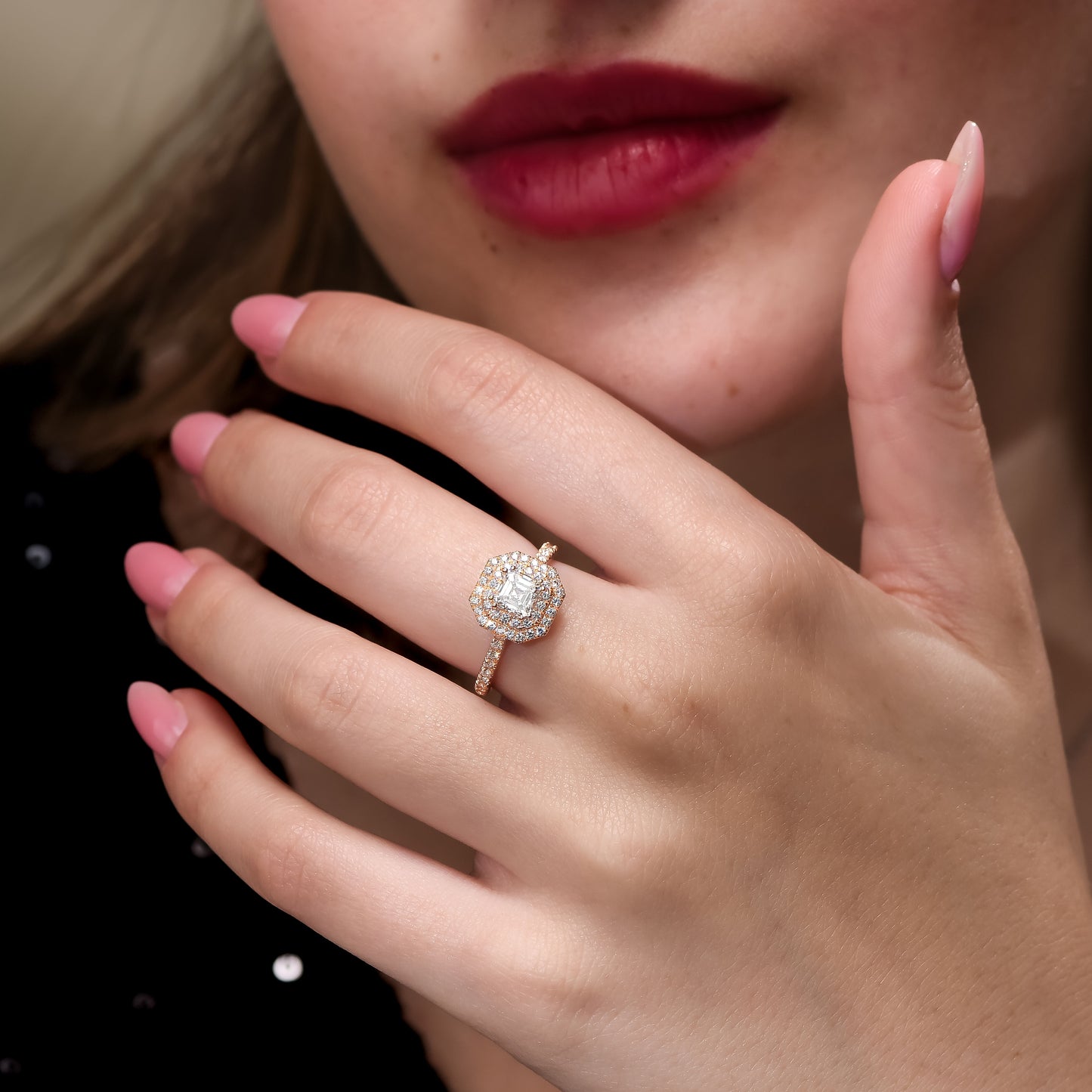 18k Rose Gold Engagement Ring With 0.94 tcw Asscher Cut Natural Diamond