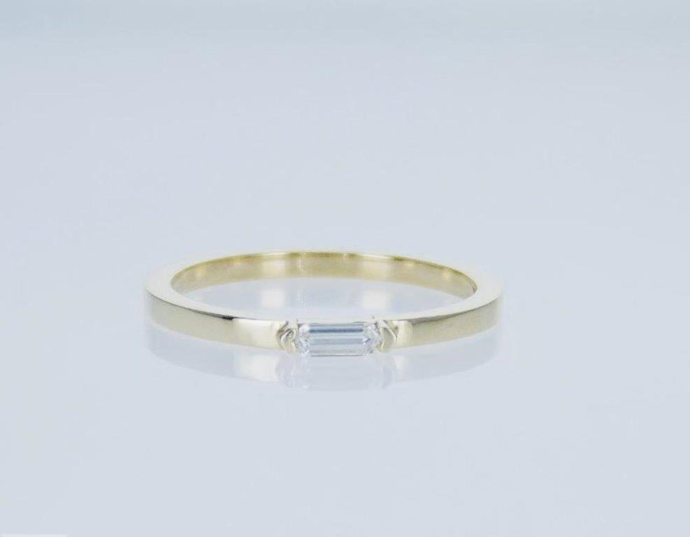 18k Yellow Gold Ring With 0.07 Carat Elongated Hexagon Shape Natural Diamond
