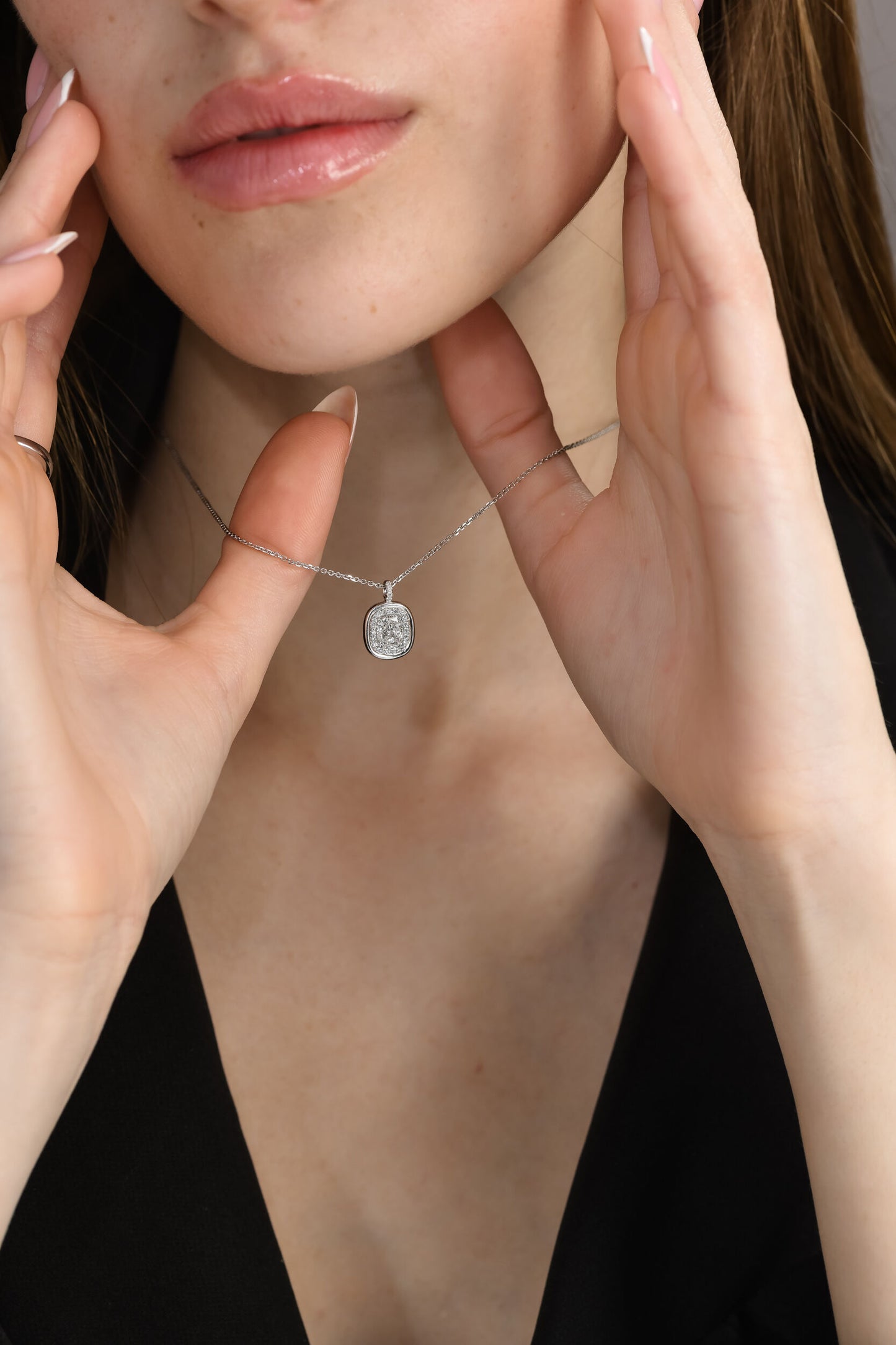 18k White Gold Halo Pendant Necklace With 1.01 tcw Cushion Cut Natural Diamond