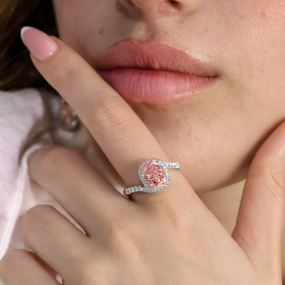 18K White Gold Statement Ring With 2.03 Carat Fancy Coloured Diamond