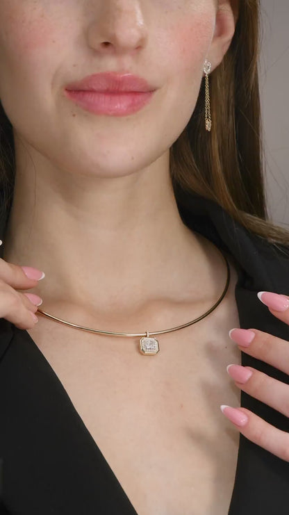 18k Yellow Gold Pendant Choker Necklace With 1.09ct Radiant Cut Natural Diamond