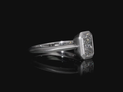 18K White Gold Solitaire Ring With 1.02 Carat Natural Diamond